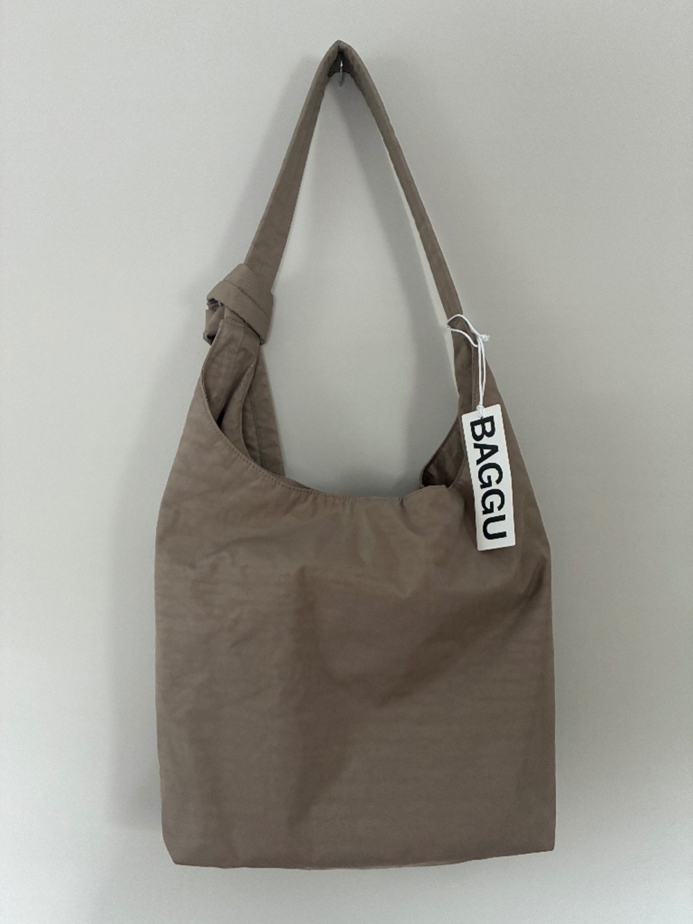 Baggu nylon tote large in tan